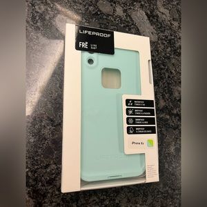 iPhone XR FRE Lifeproof Case